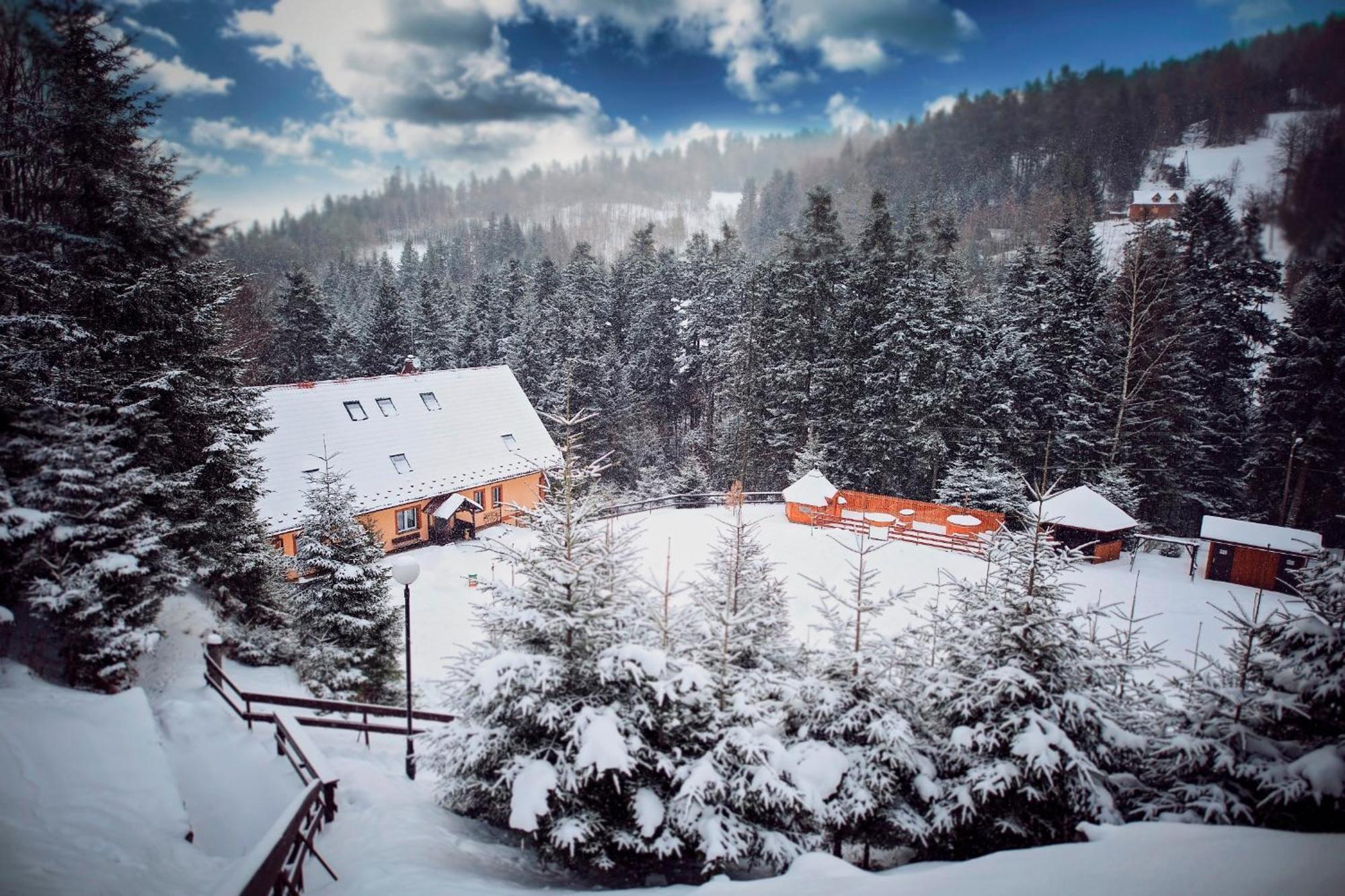 Osrodek Wypoczynkowy Iskra Hotel Piwniczna-Zdroj Exterior photo